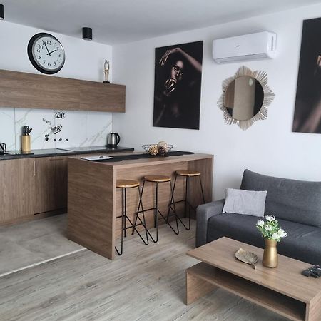 Q Apart Grand - Klimatyzowane 3 Pokojowe Apartamenty Przy Manufakturze Z Garazem Gratis, Fv وودج المظهر الخارجي الصورة