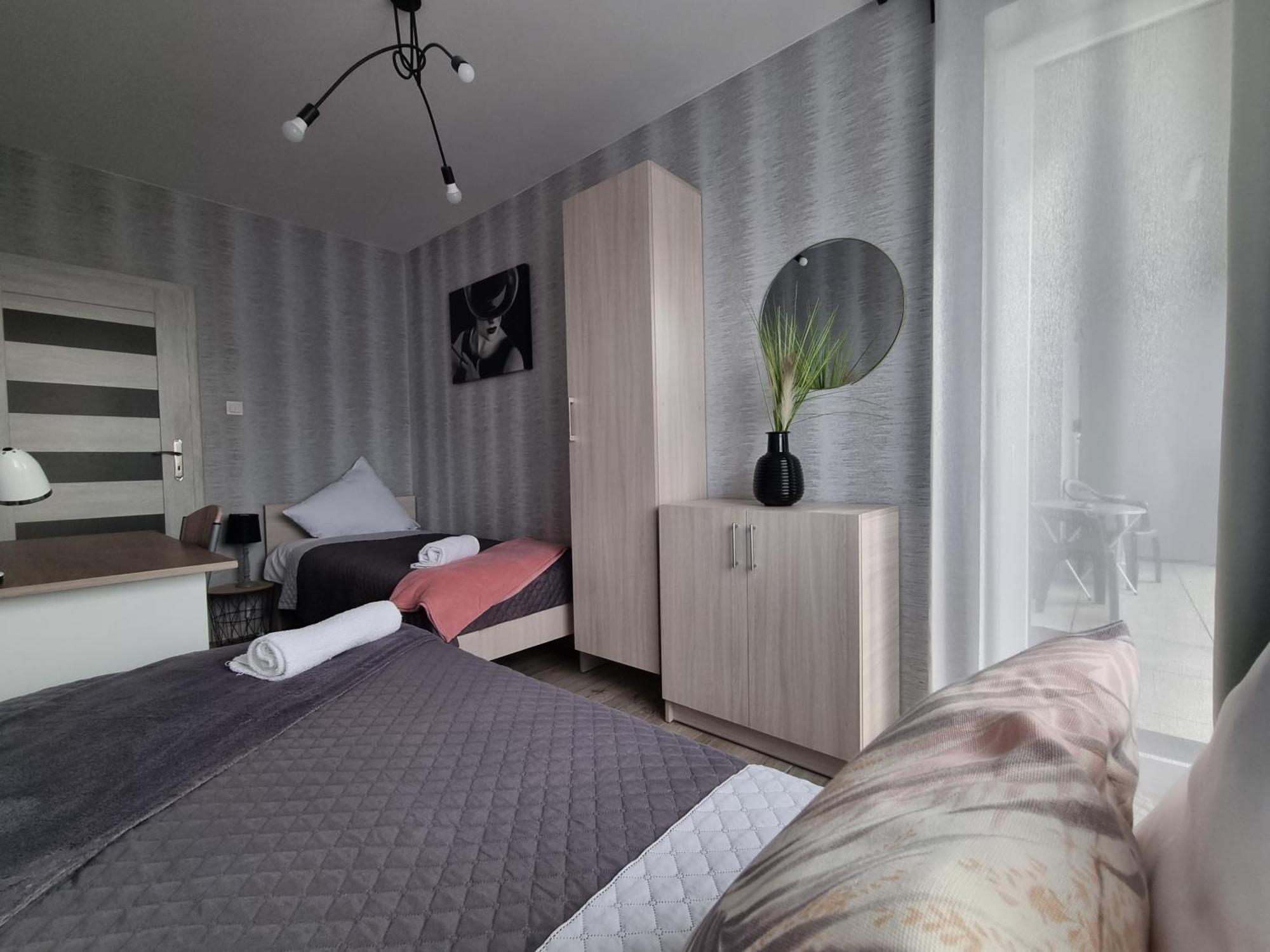 Q Apart Grand - Klimatyzowane 3 Pokojowe Apartamenty Przy Manufakturze Z Garazem Gratis, Fv وودج المظهر الخارجي الصورة